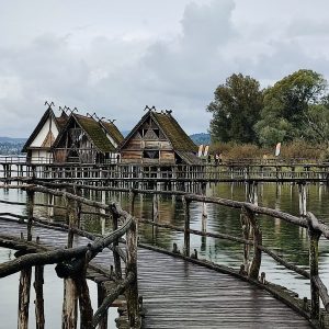 Pfahlbauten